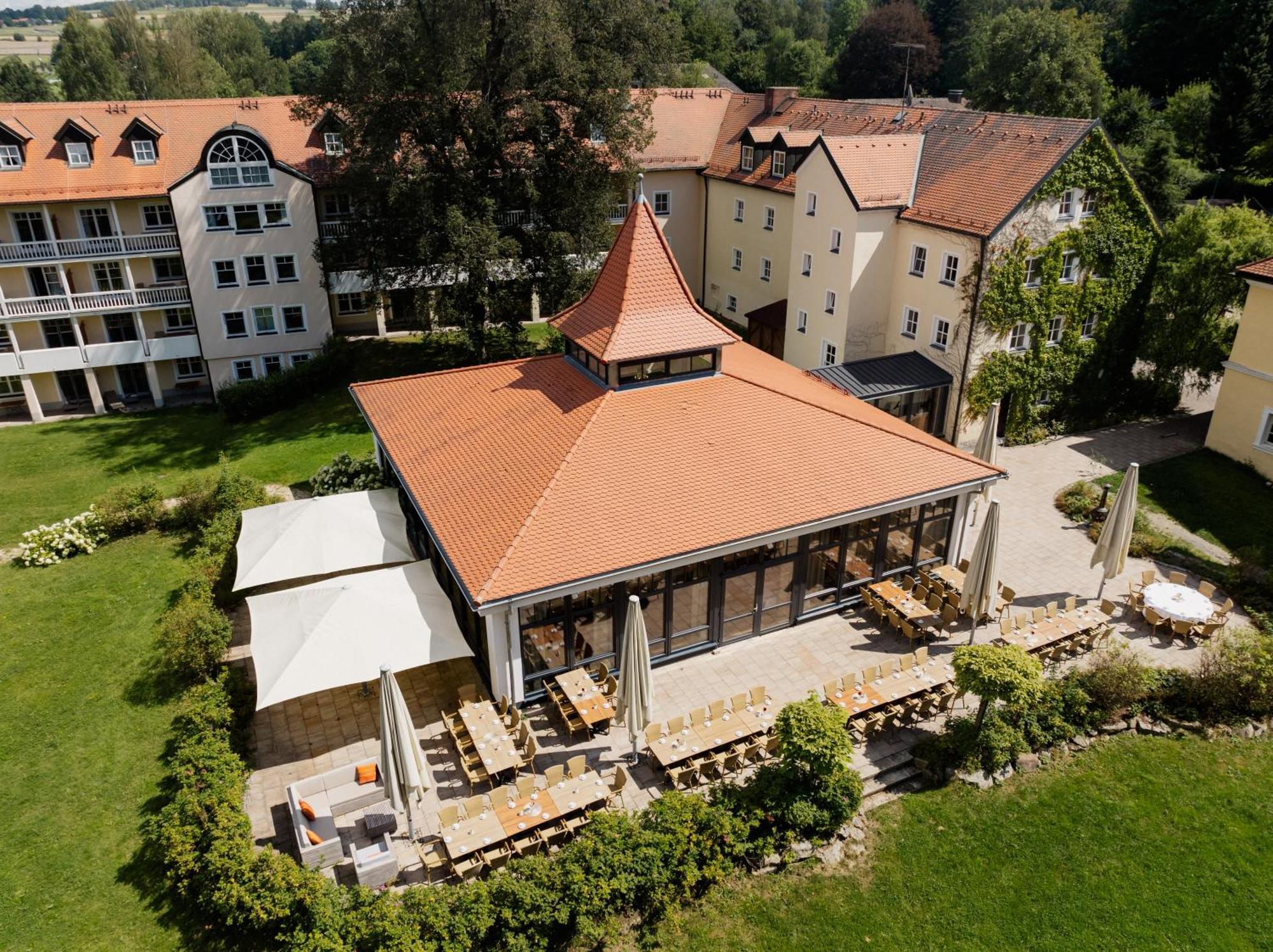 Landschloss Ernestgruen Neualbenreuth Buitenkant foto