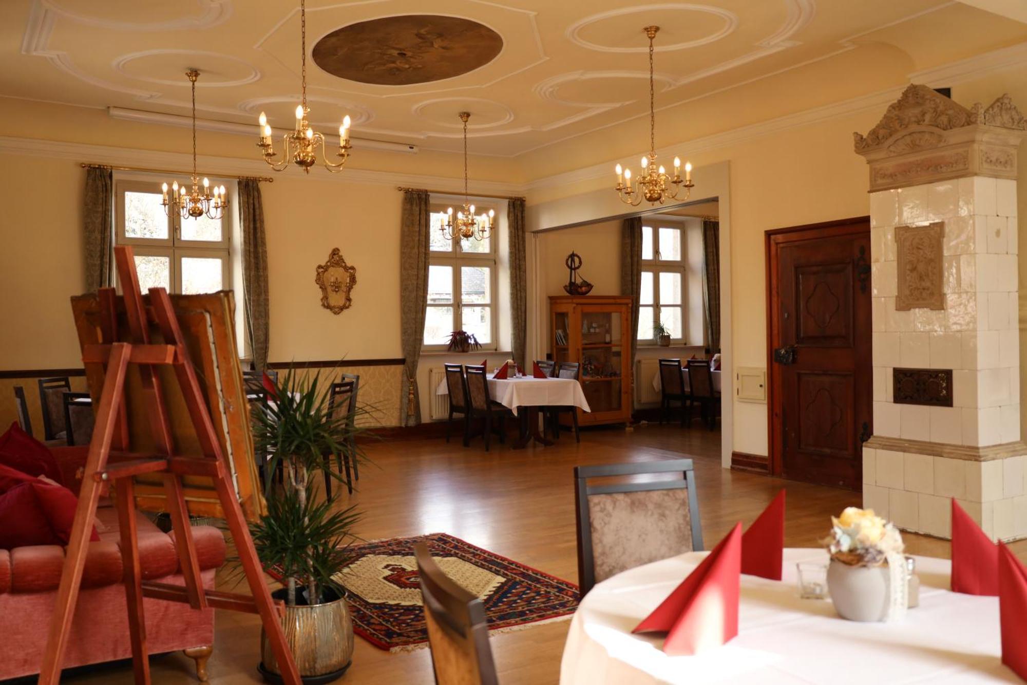 Landschloss Ernestgruen Neualbenreuth Buitenkant foto
