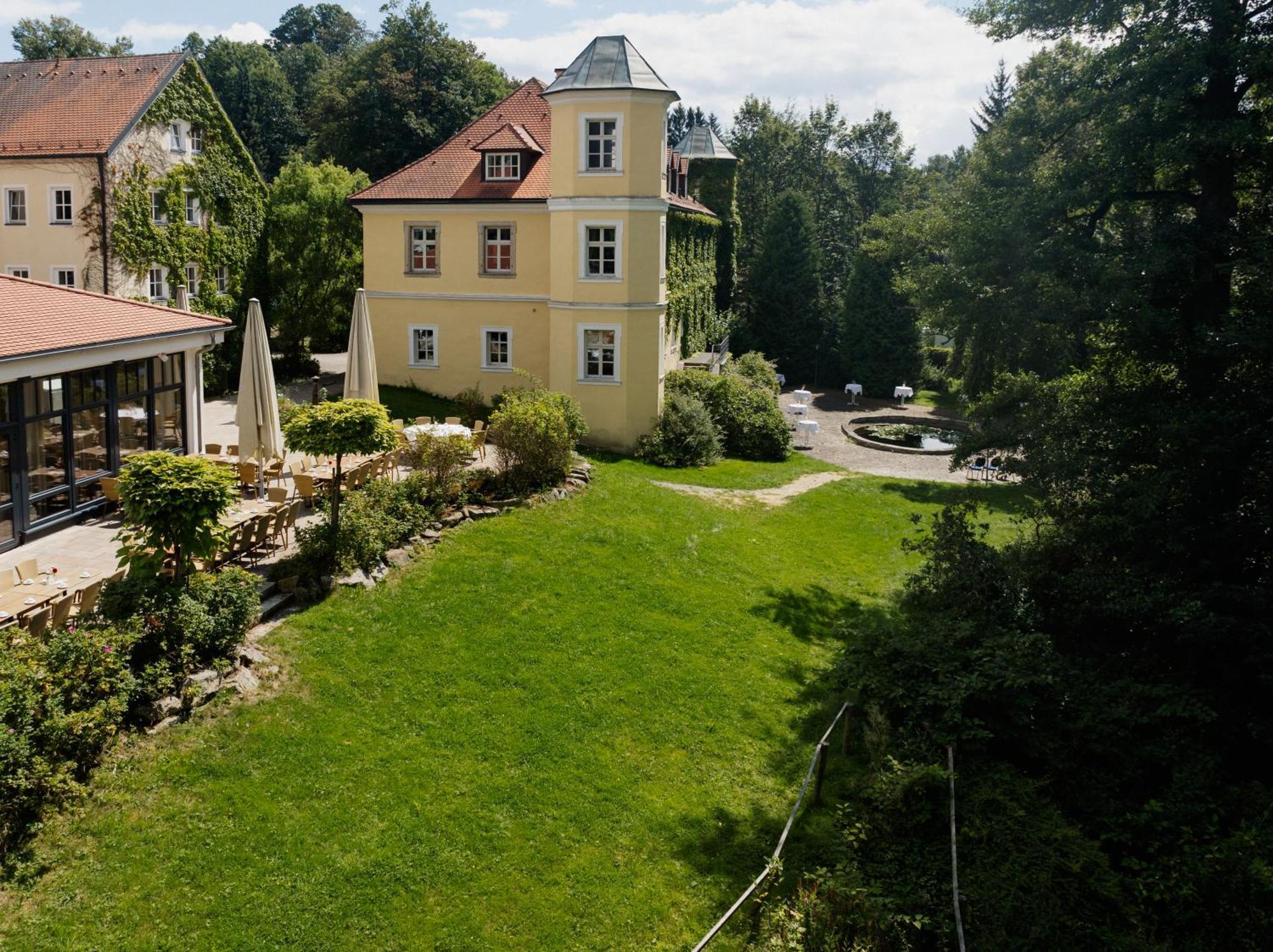 Landschloss Ernestgruen Neualbenreuth Buitenkant foto