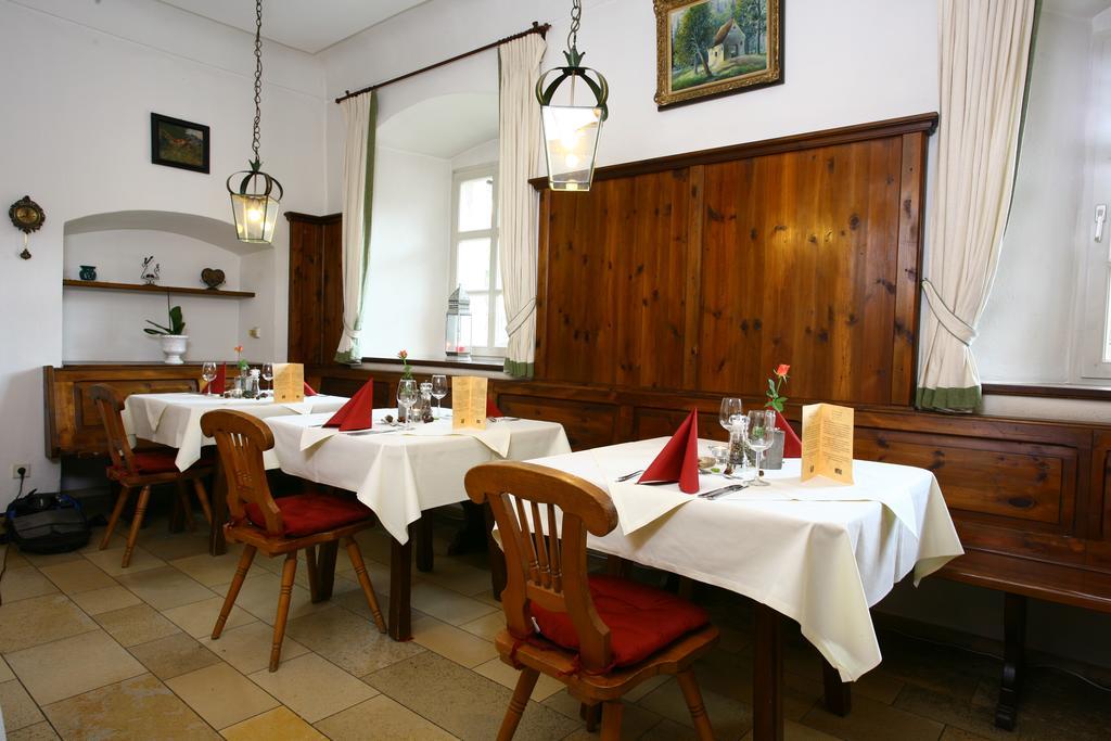 Landschloss Ernestgruen Neualbenreuth Buitenkant foto