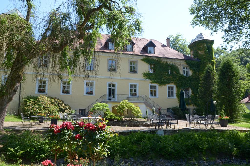 Landschloss Ernestgruen Neualbenreuth Buitenkant foto
