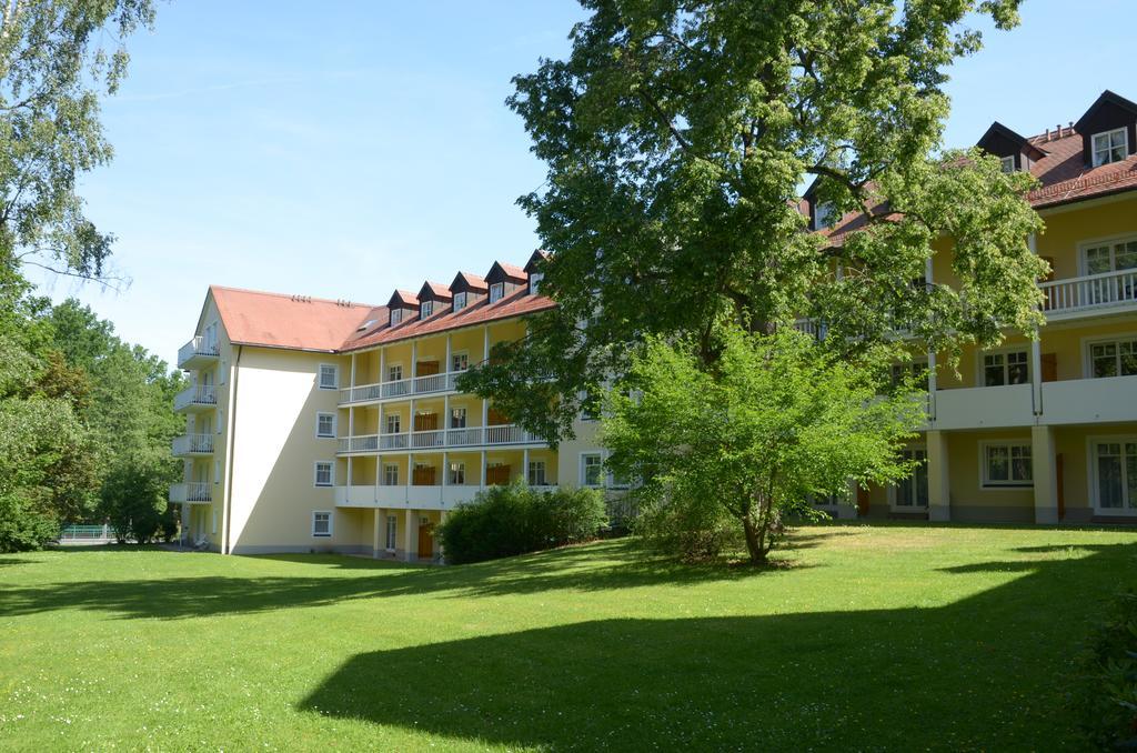 Landschloss Ernestgruen Neualbenreuth Buitenkant foto
