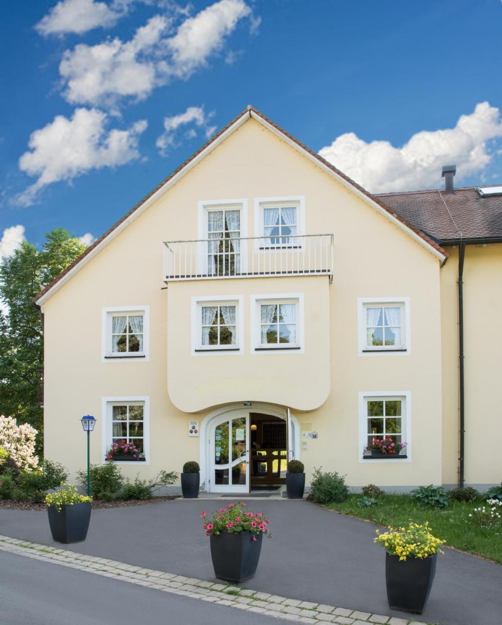 Landschloss Ernestgruen Neualbenreuth Buitenkant foto