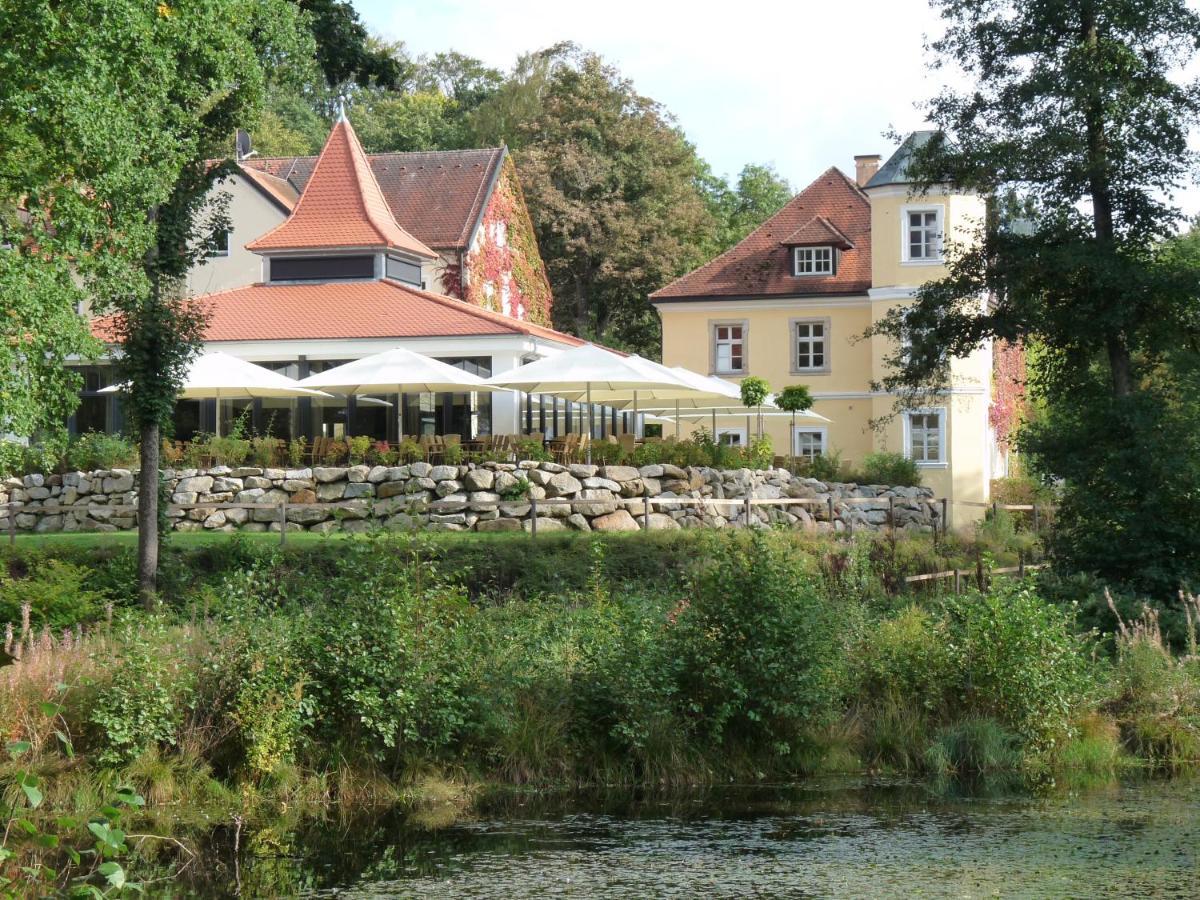 Landschloss Ernestgruen Neualbenreuth Buitenkant foto
